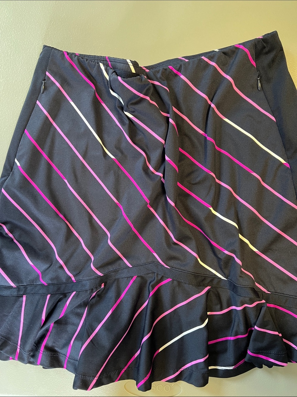Tail Navy Golf, SPORTS,skorts Ruffled Stripe Skirt-shorts with colorAccents. s-M
